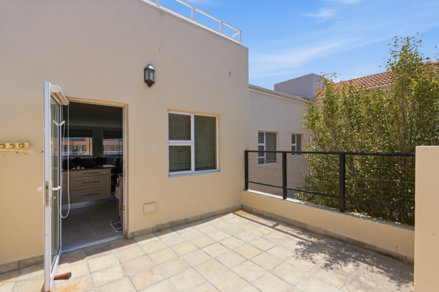 4 Bedroom Property for Sale in Harbour Island Western Cape